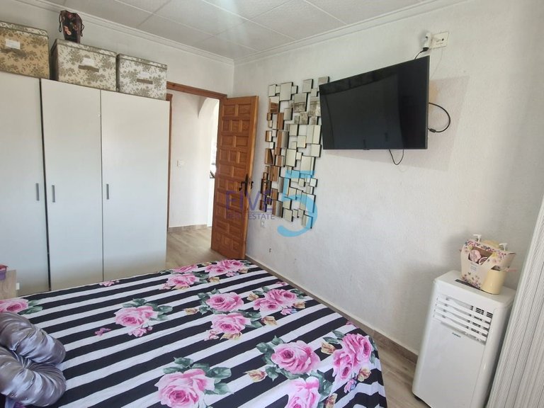 Villa for Sale in Alicante, Valencia 17