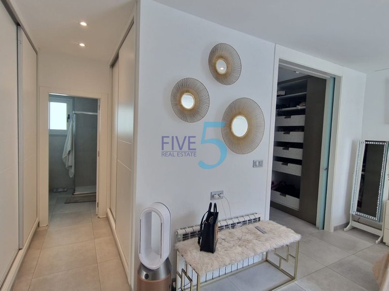Villa for Sale in Alicante, Valencia 21