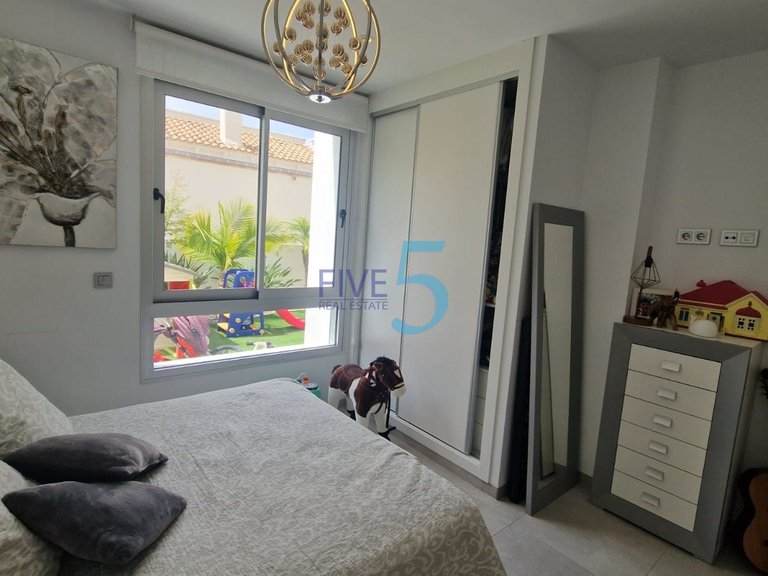 Villa for Sale in Alicante, Valencia 29