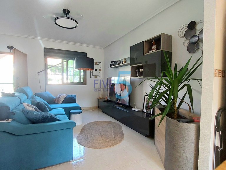 Villa for Sale in Alicante, Valencia 4