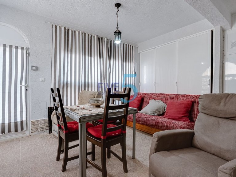 Villa for Sale in Alicante, Valencia 3