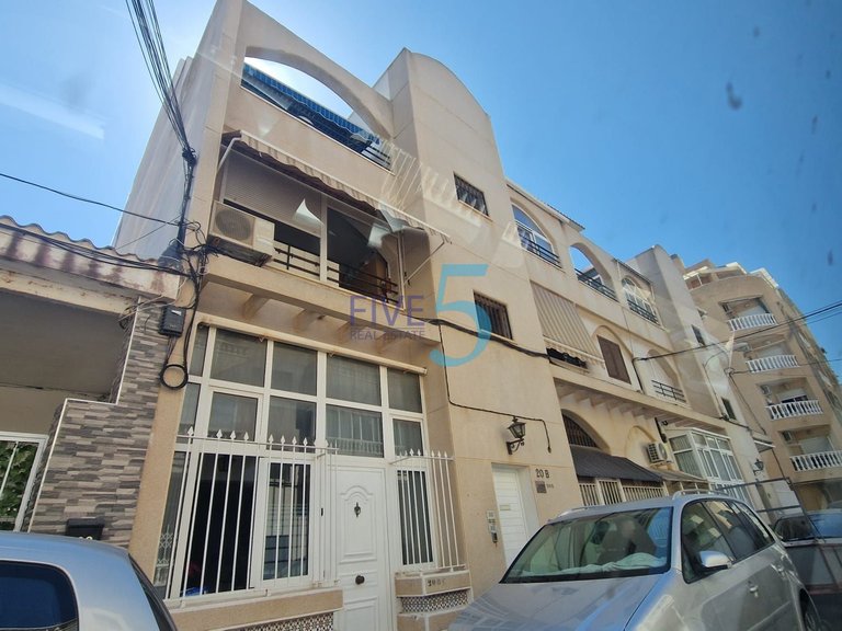 Apartment for Sale in Alicante, Valencia 1