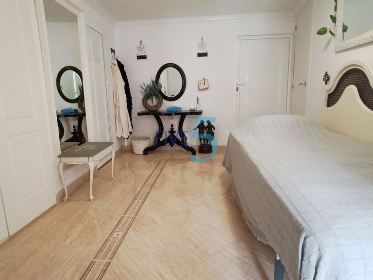 Villa for Sale in Alicante, Valencia 32