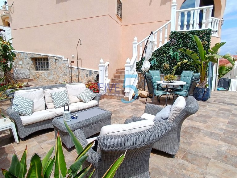 Villa for Sale in Alicante, Valencia 14
