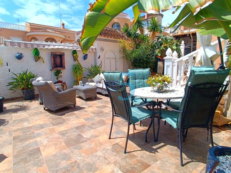 Villa for Sale in Alicante, Valencia 13