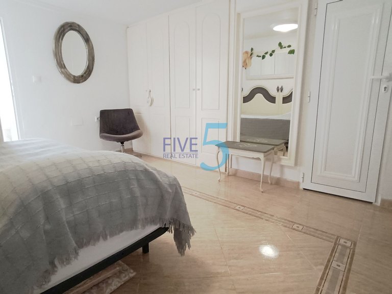 Villa for Sale in Alicante, Valencia 33