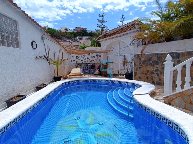Villa for Sale in Alicante, Valencia 8