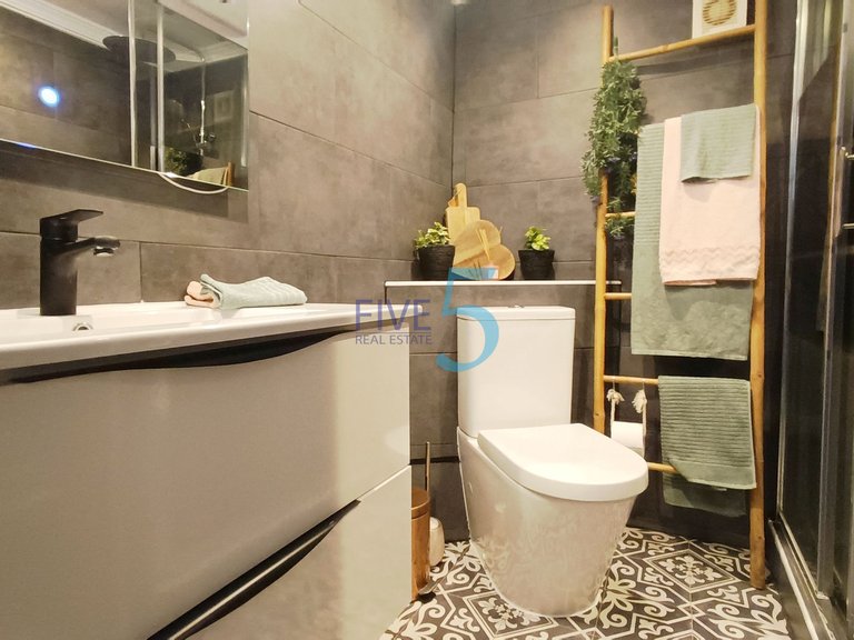 Villa for Sale in Alicante, Valencia 34