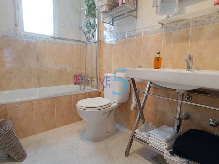 Villa for Sale in Alicante, Valencia 28