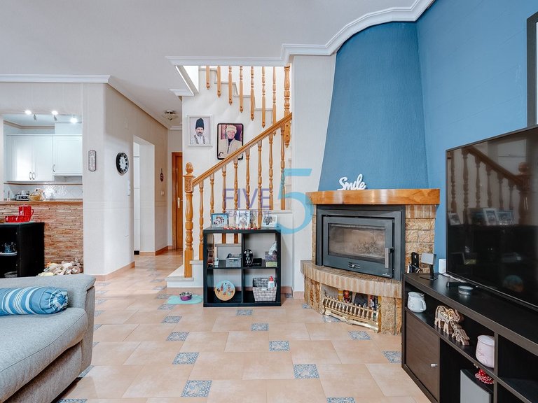 Villa for Sale in Alicante, Valencia 8