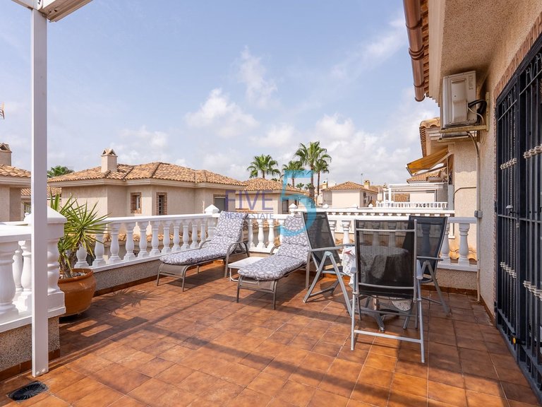 Villa for Sale in Alicante, Valencia 25