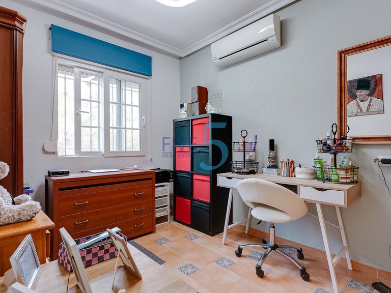 Villa for Sale in Alicante, Valencia 22