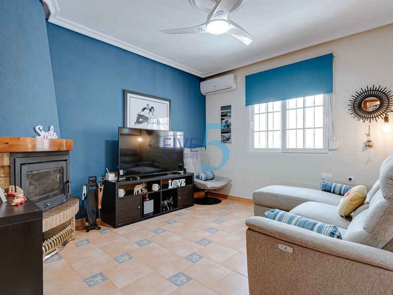 Villa for Sale in Alicante, Valencia 7