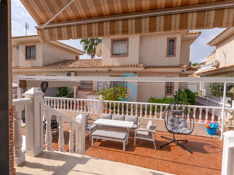 Villa for Sale in Alicante, Valencia 28