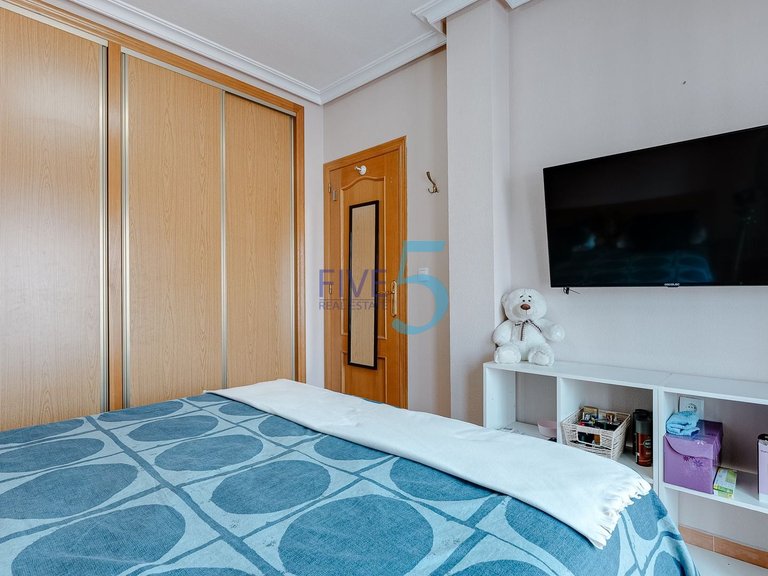 Villa for Sale in Alicante, Valencia 16