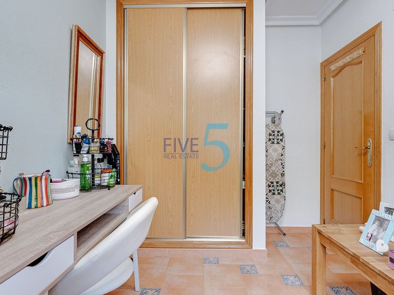 Villa for Sale in Alicante, Valencia 23