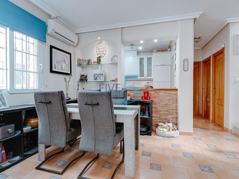 Villa for Sale in Alicante, Valencia 6