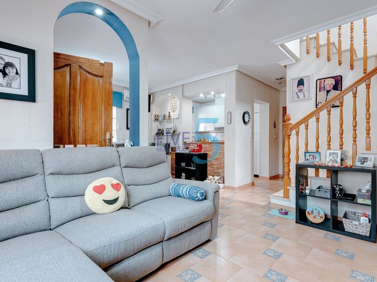 Villa for Sale in Alicante, Valencia 10