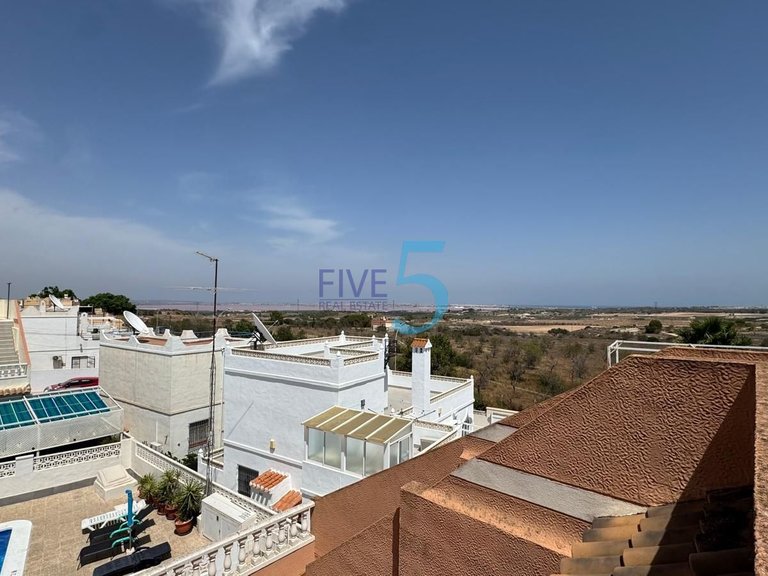 Villa for Sale in Alicante, Valencia 19