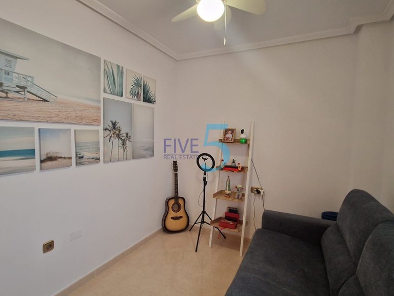 Apartment for Sale in Alicante, Valencia 17