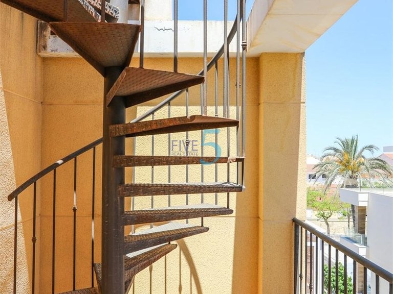 Penthouse for Sale in Alicante, Valencia 12