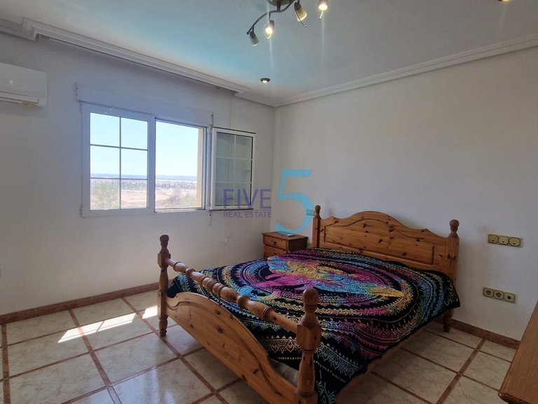 Villa for Sale in Alicante, Valencia 29