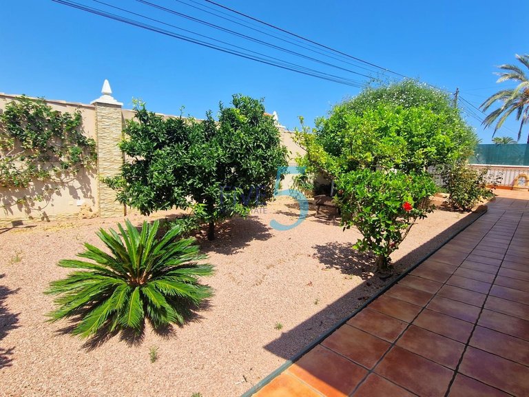 Villa for Sale in Alicante, Valencia 39