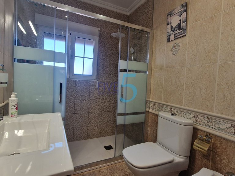 Villa for Sale in Alicante, Valencia 26