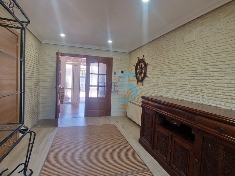 Villa for Sale in Alicante, Valencia 11