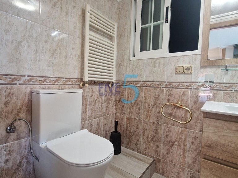 Villa for Sale in Alicante, Valencia 25