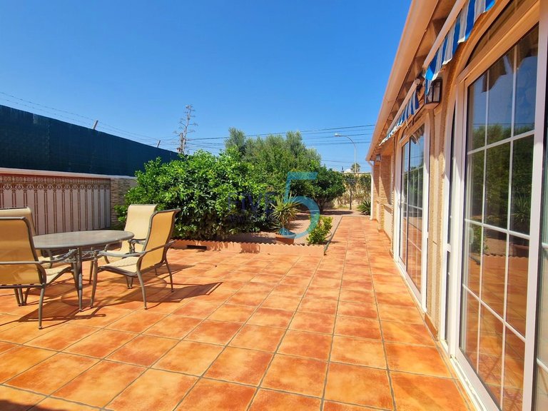 Villa for Sale in Alicante, Valencia 40