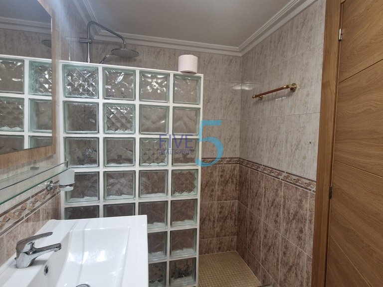 Villa for Sale in Alicante, Valencia 22