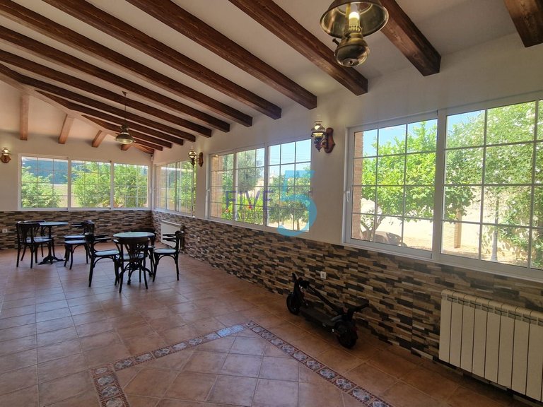 Villa for Sale in Alicante, Valencia 4