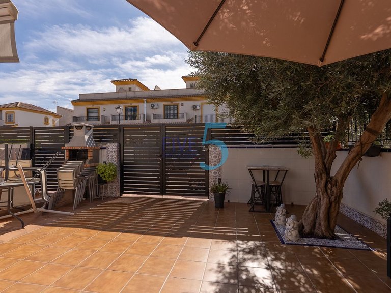 Villa for Sale in Alicante, Valencia 21