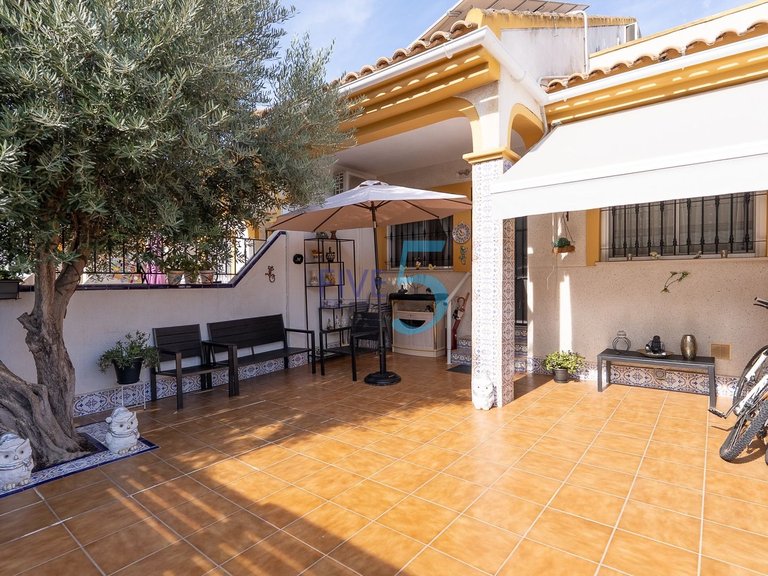 Villa for Sale in Alicante, Valencia 1