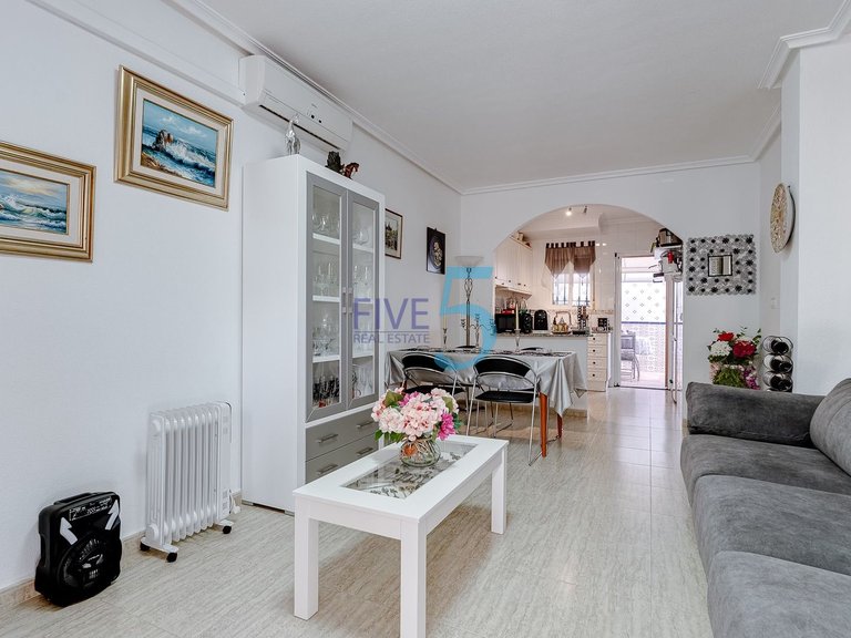 Villa for Sale in Alicante, Valencia 3