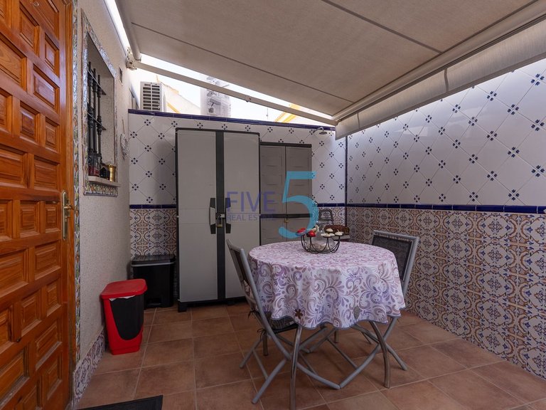 Villa for Sale in Alicante, Valencia 16