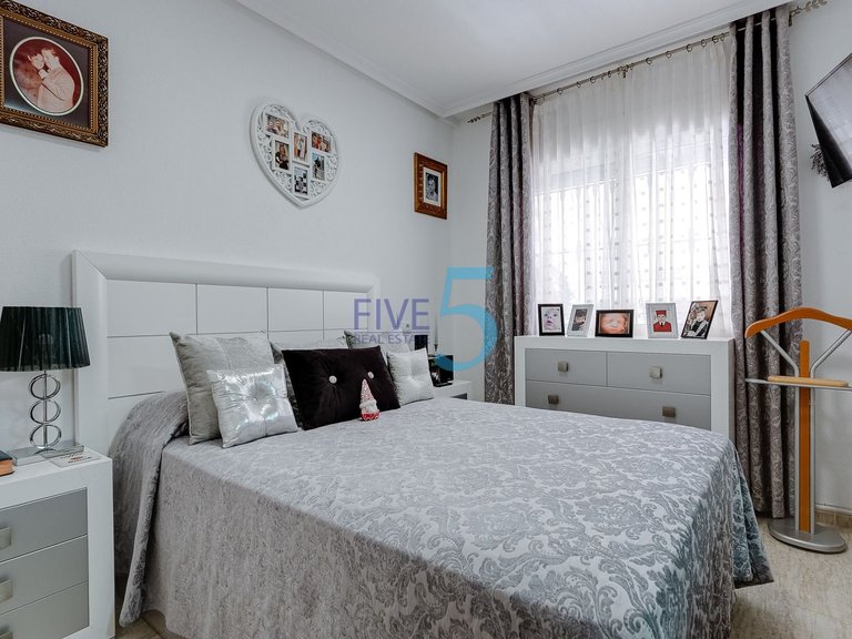 Villa for Sale in Alicante, Valencia 9
