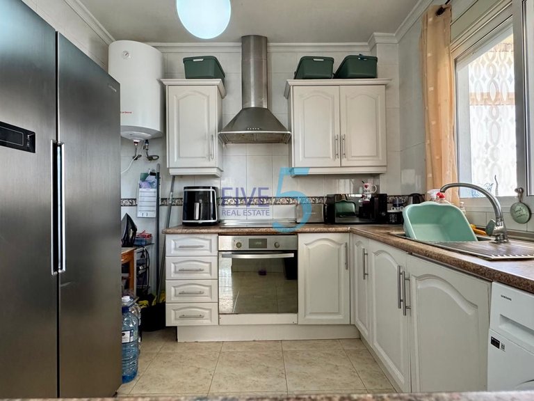 Villa for Sale in Alicante, Valencia 3