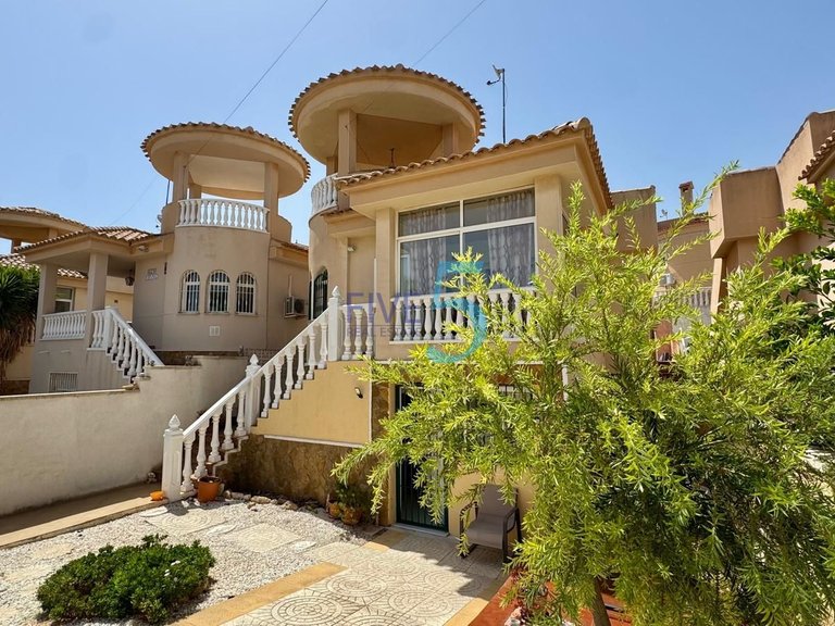 Villa for Sale in Alicante, Valencia 17