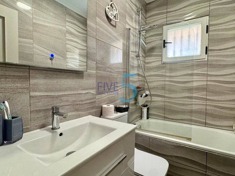 Villa for Sale in Alicante, Valencia 7