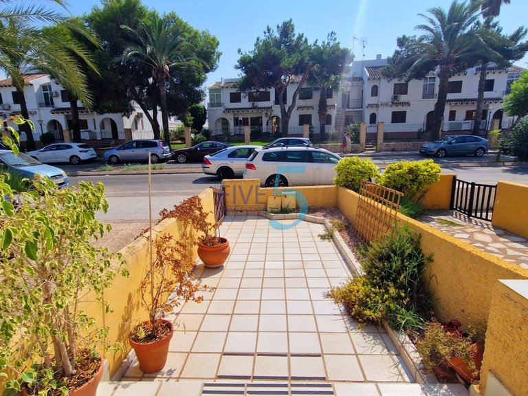 Villa for Sale in Alicante, Valencia 3