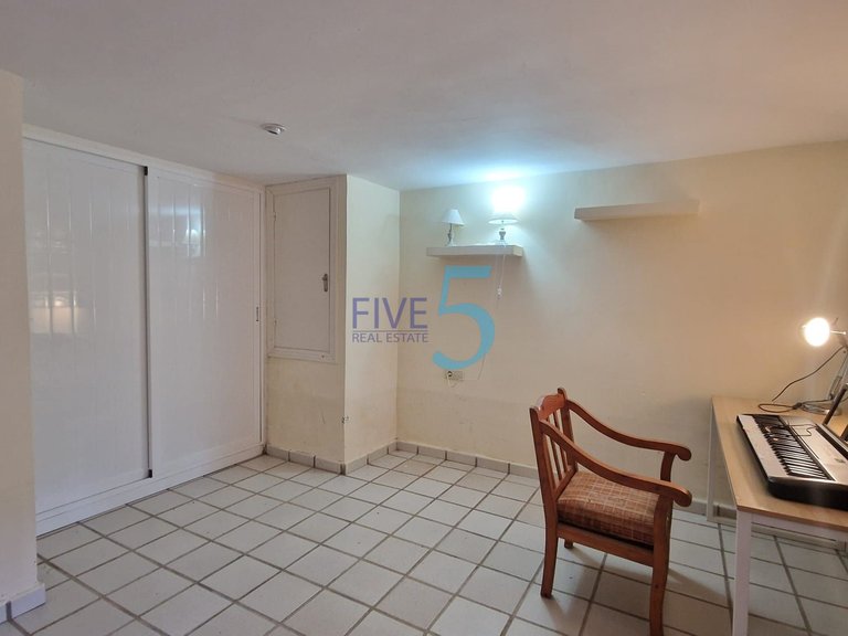 Villa for Sale in Alicante, Valencia 28