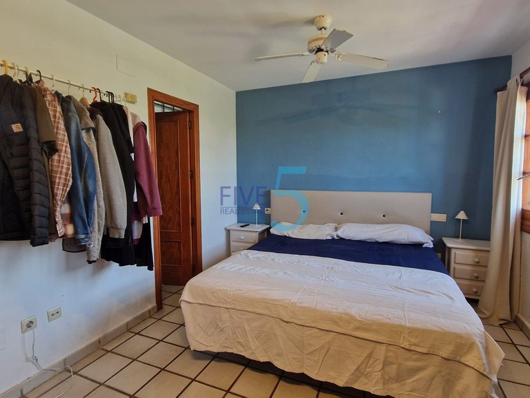 Villa for Sale in Alicante, Valencia 16