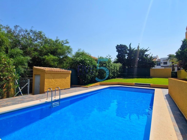 Villa for Sale in Alicante, Valencia 2