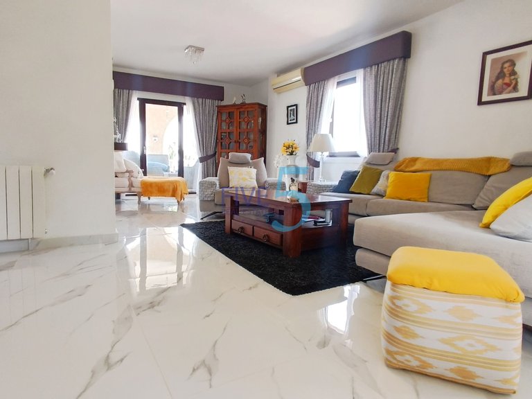 Villa for Sale in Alicante, Valencia 18