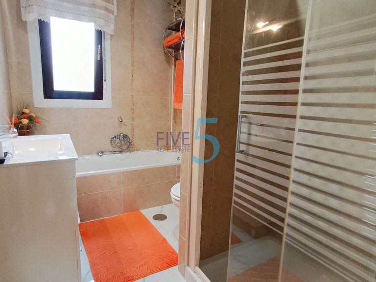 Villa for Sale in Alicante, Valencia 29