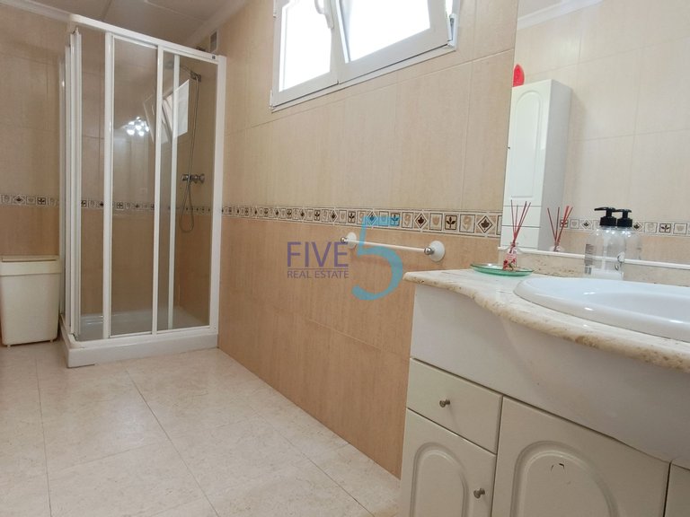 Villa for Sale in Alicante, Valencia 41