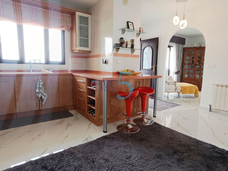 Villa for Sale in Alicante, Valencia 24