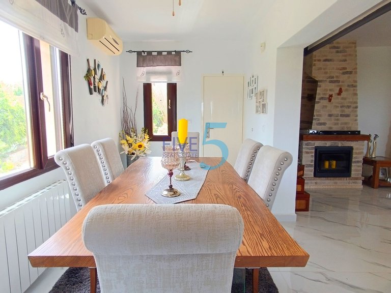 Villa for Sale in Alicante, Valencia 19